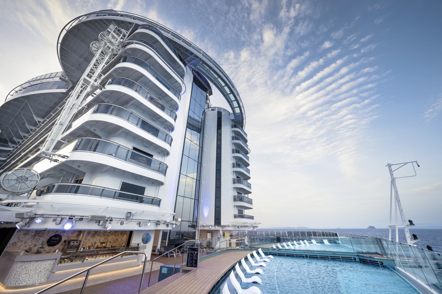 MSC Cruises MSC Seashore Infinity Pool 0.jpg